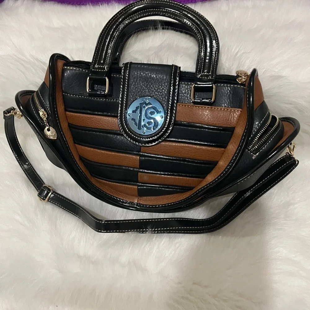 High Fashion Shoulder bag duo with small crossbody purse- NWOT